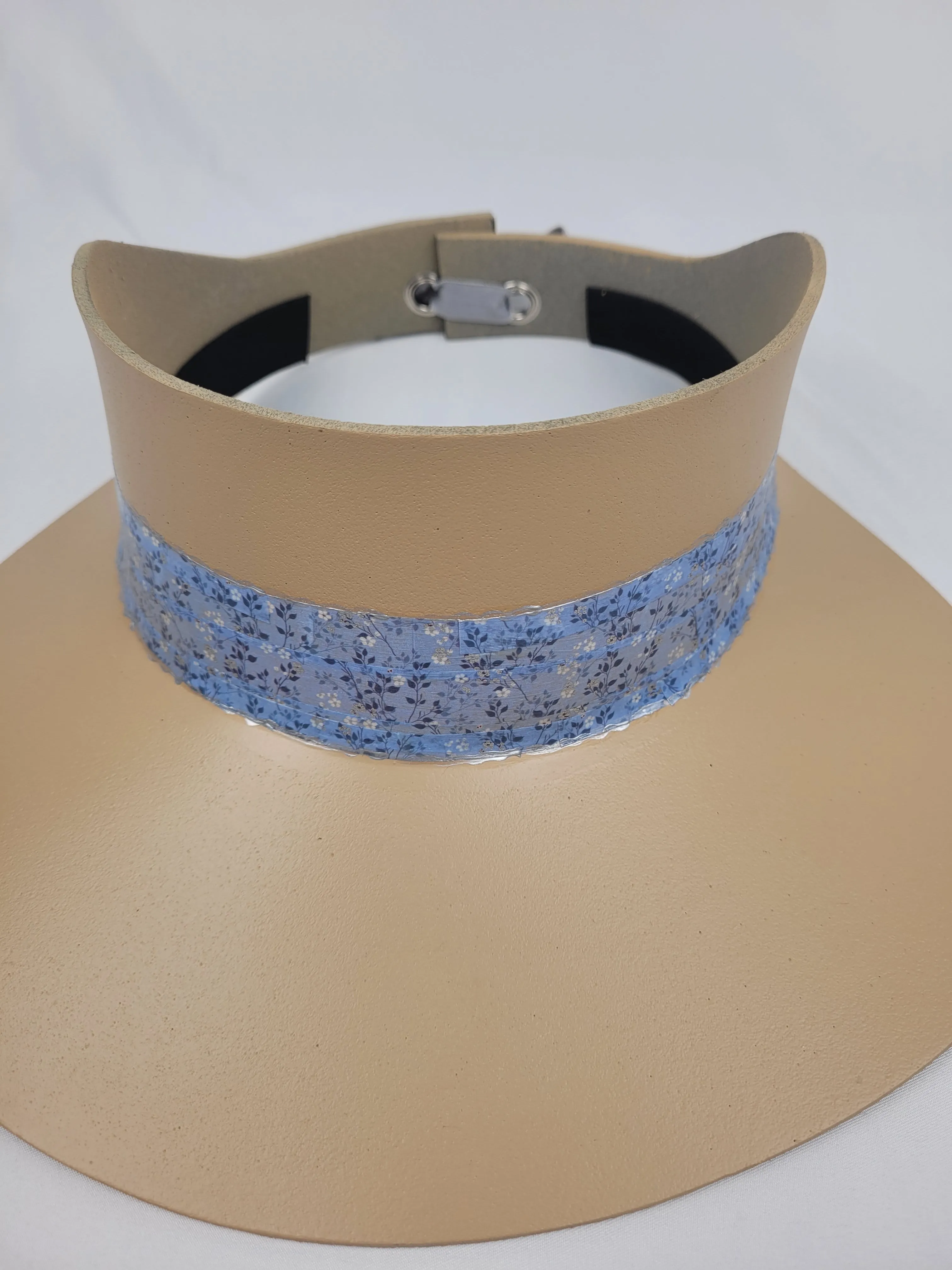 Beige "LadyEVA" Visor Hat with Baby Blue Floral Band