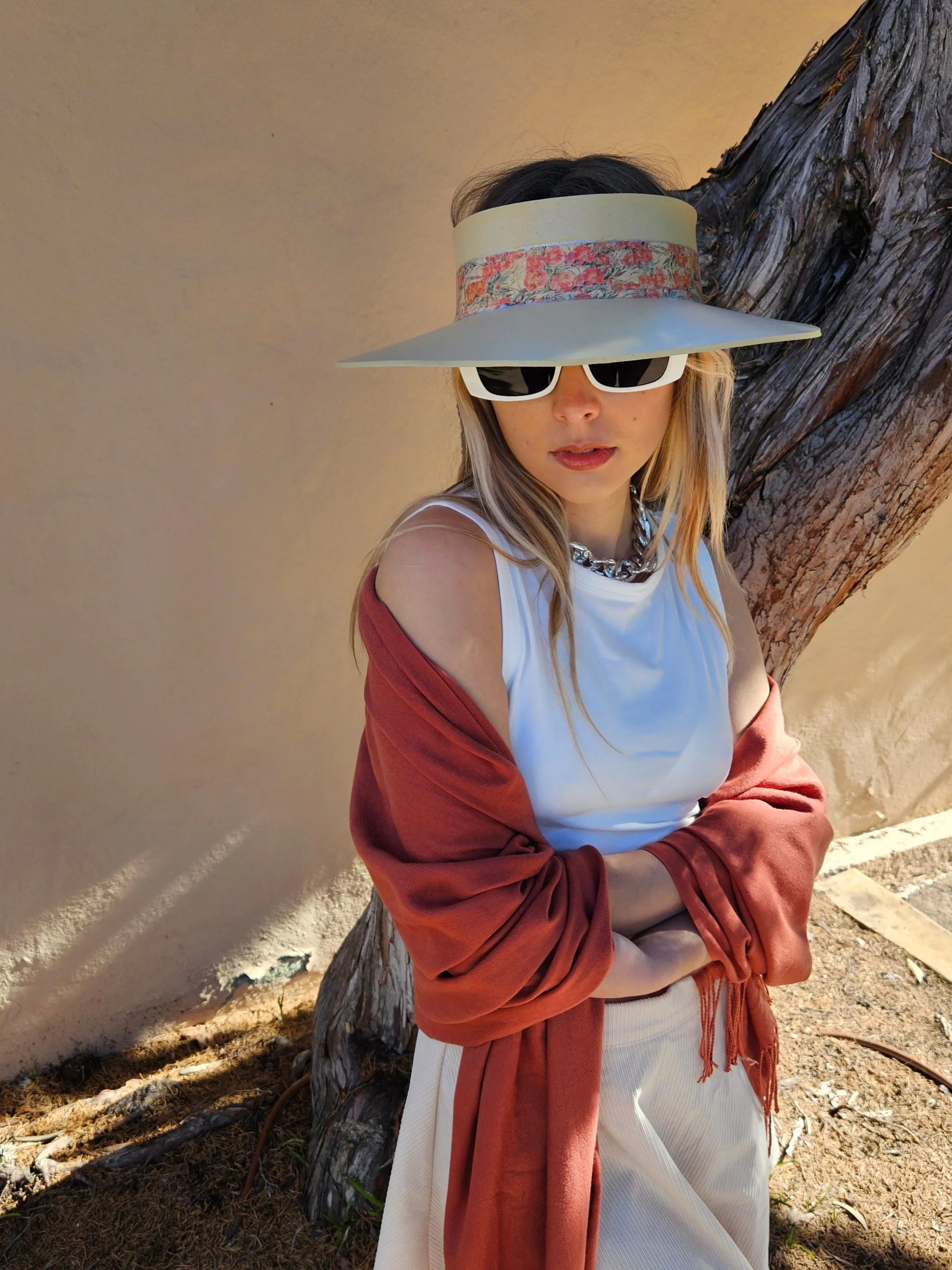 Beige "LadyEVA" Visor Hat with Orange Pink Floral Band