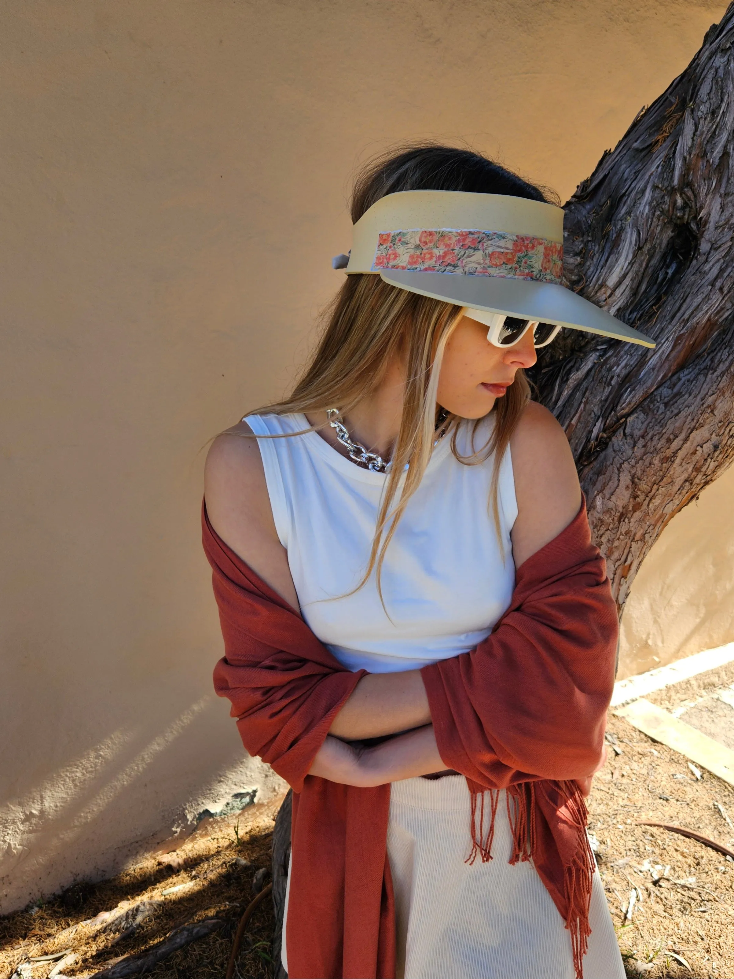 Beige "LadyEVA" Visor Hat with Orange Pink Floral Band