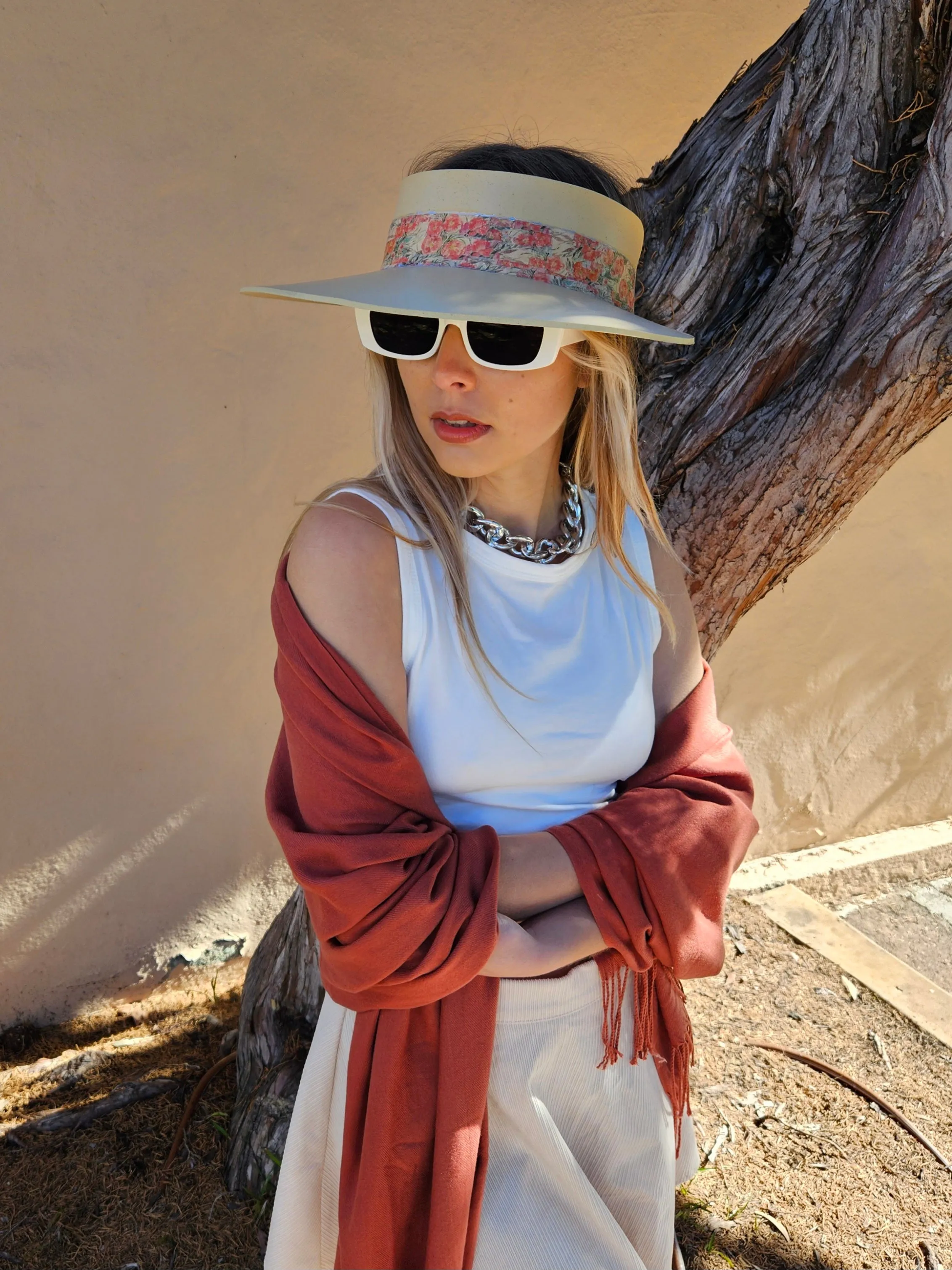 Beige "LadyEVA" Visor Hat with Orange Pink Floral Band
