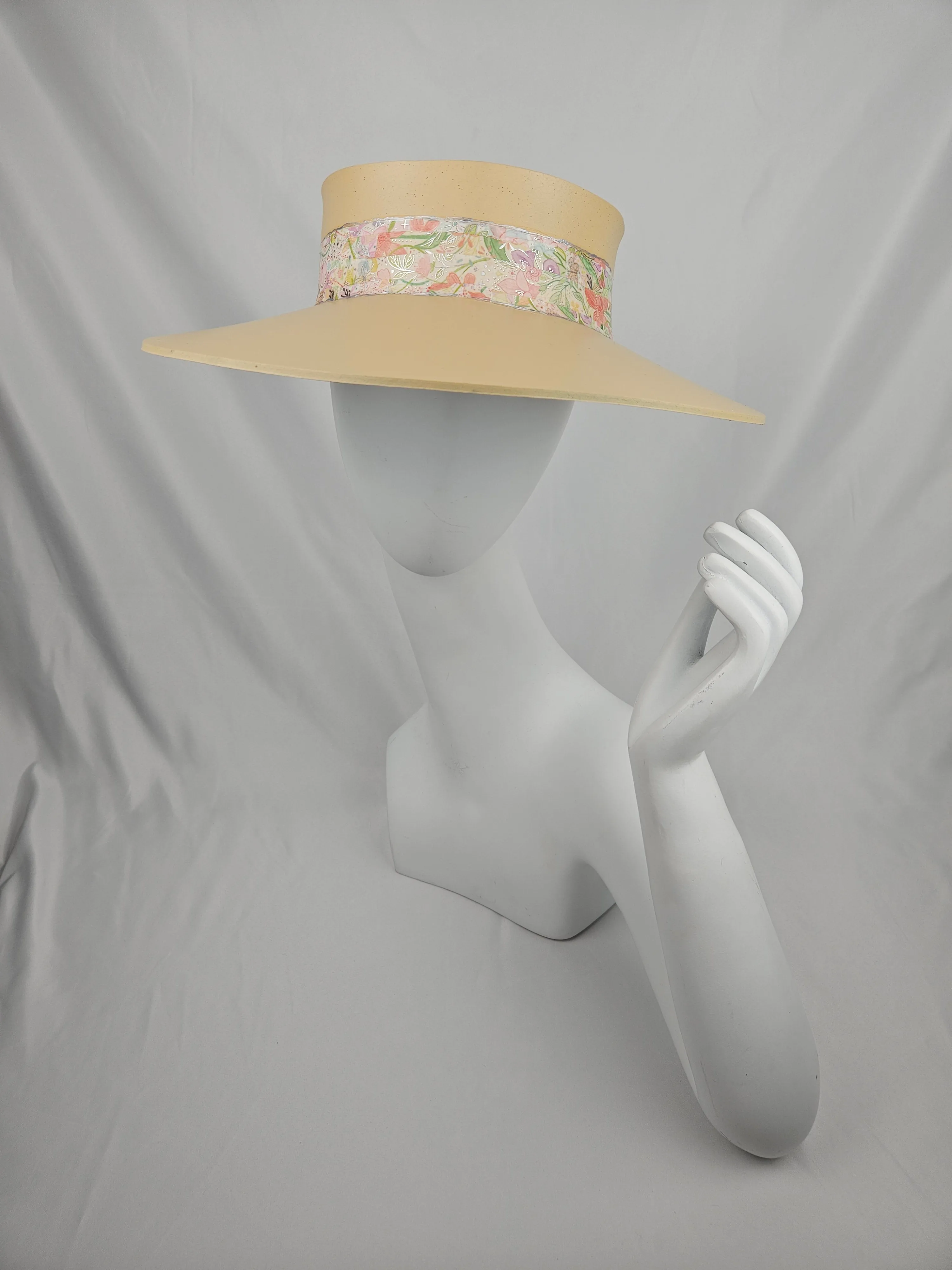Beige "LadyEVA" Visor Hat with Pastel Floral Band