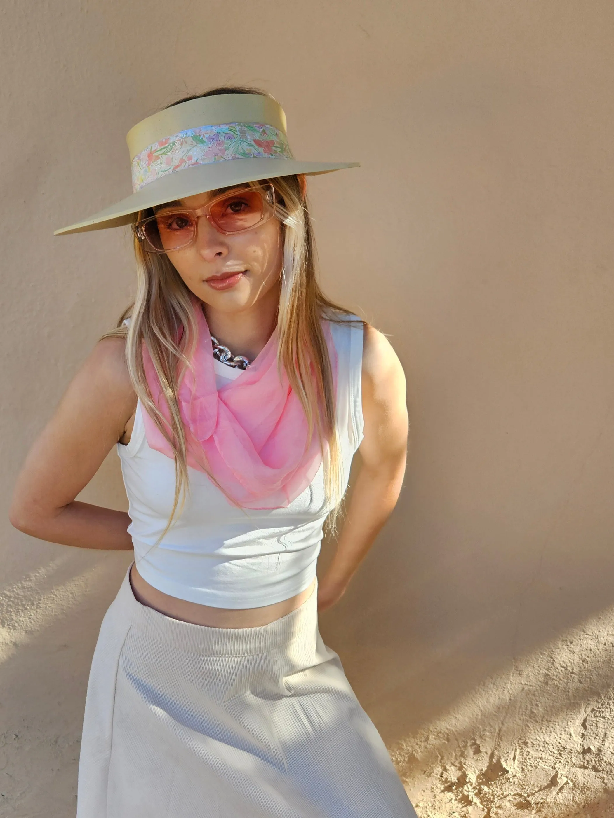Beige "LadyEVA" Visor Hat with Pastel Floral Band