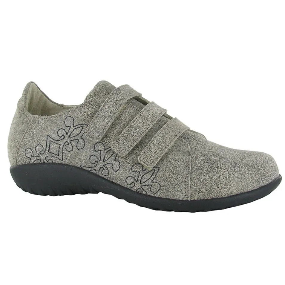 Mihi Embroidered Sneaker (11023)